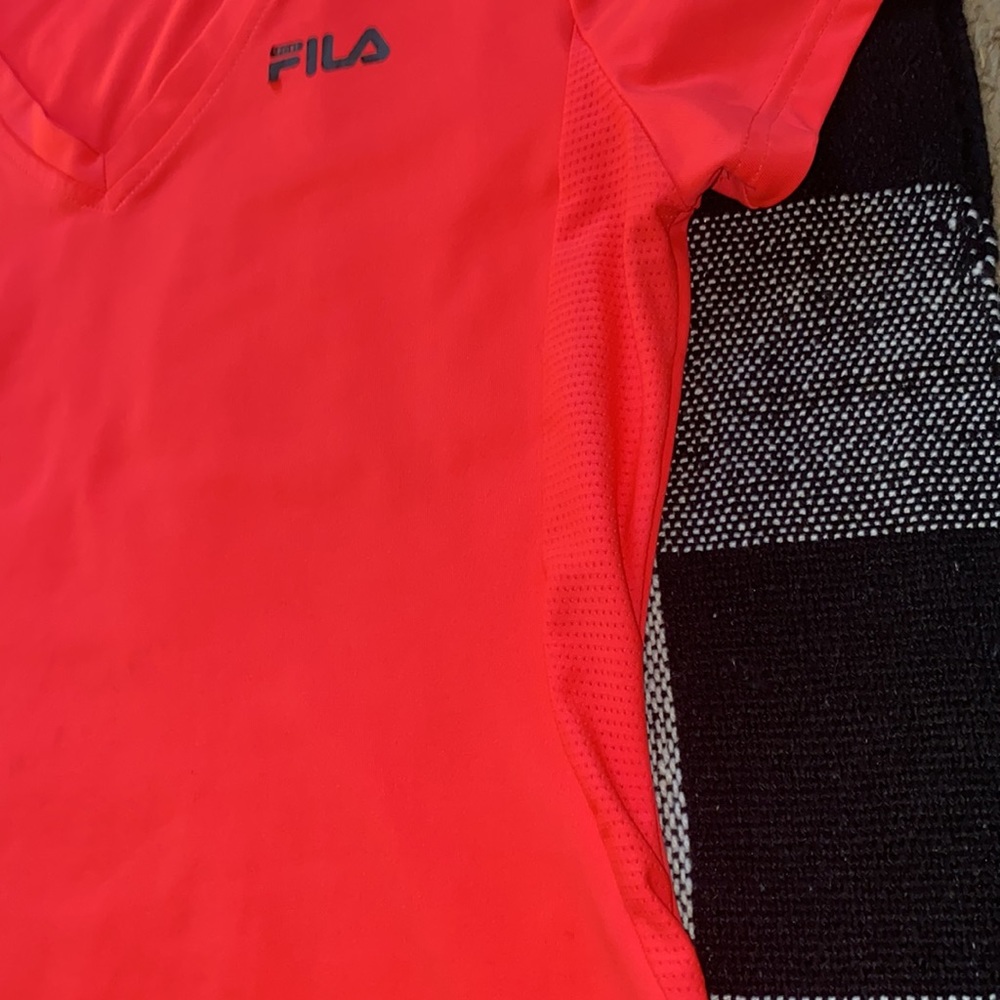 Pink workout shirt - Picture 4 of 4